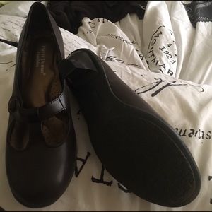 👗👖👚4 for $15 when bundled Brown High Heel Shoes